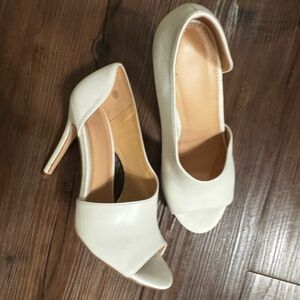 Chic Cream Peep-Toe Heels